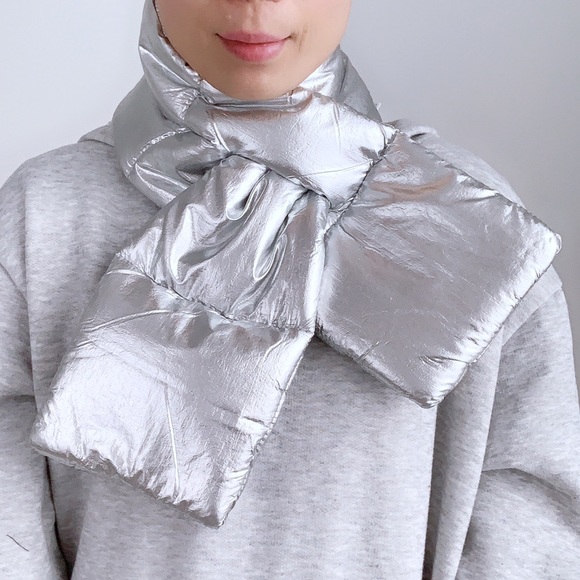 CHIC Puffer Down Neck Warmer Scarf- SILVER - Picture 3 of 8
